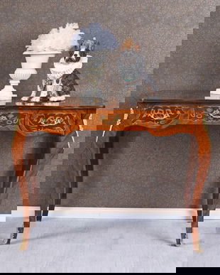 Secretaire din lemn masiv cu furnir deosebit