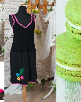 Rochie negră accesorizată cu flori și puțin roz