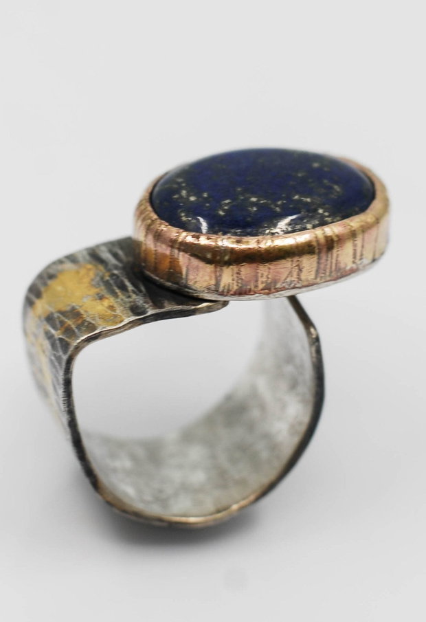 Inel din argint şi lapis cabochon, cu profil gold-filled