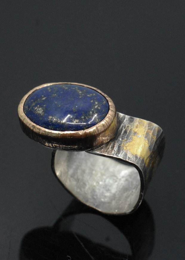 Inel din argint şi lapis cabochon, cu profil gold-filled