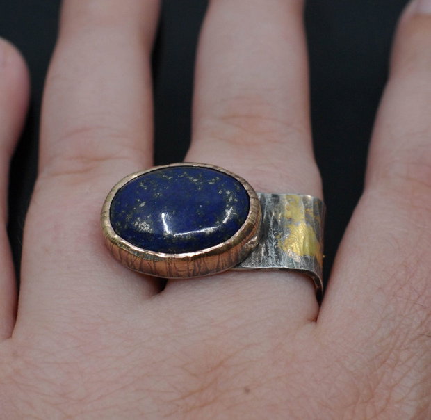 Inel din argint şi lapis cabochon, cu profil gold-filled