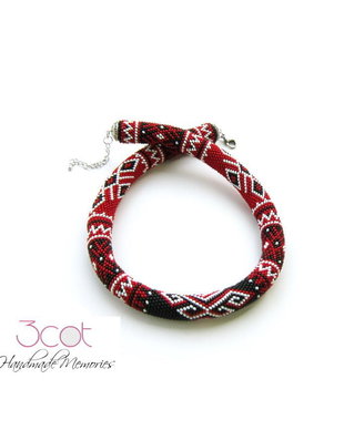 Colier handmade, crosetat cu margele de nisip - Motiv etnic