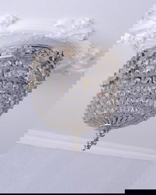 Plafoniera mica din cristal cu decoratiuni argintii