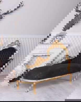 Sofa din lemn masiv auriu cu tapiterie din catifea neagra