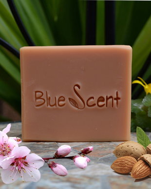 Sweet Almond-sapun fin cu migdale dulci si musetel-BlueScent