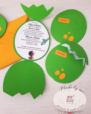 Invitatie dinozauri