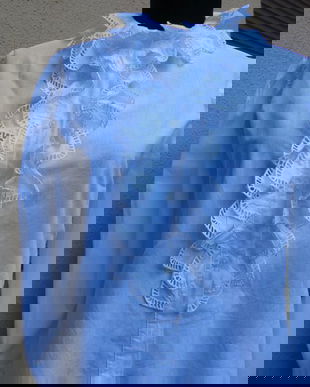 REZERVATA E.Bluza rustica cu volanase