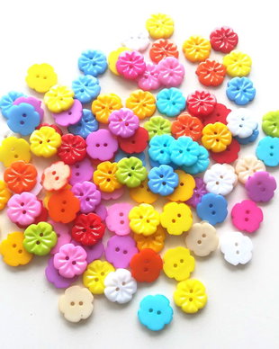 Nasturi din plastic. Nasturasi colorati. Nasturi 15 mm