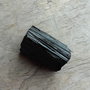 Turmalina neagra, bruta, 20x13x10 mm