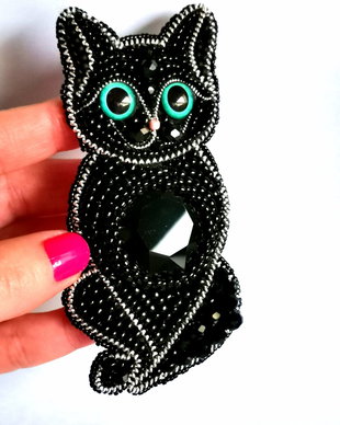Rezervat Broșă - The Little Black Cat