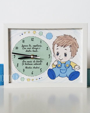 Ceas personalizat baietel handmade pictat manual cu mesaj