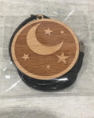 Medalion lemn luna si stele