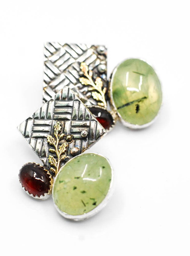 Cercei masivi din argint 925, cu prehnit și granat, frunzulite din alamă aurită