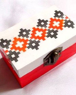 cutie cu motiv traditional 32134