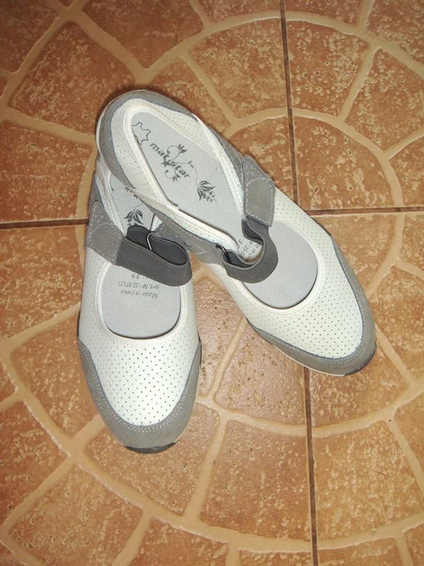 LICHIDARE DE STOC - Pantofi sport, din piele naturala