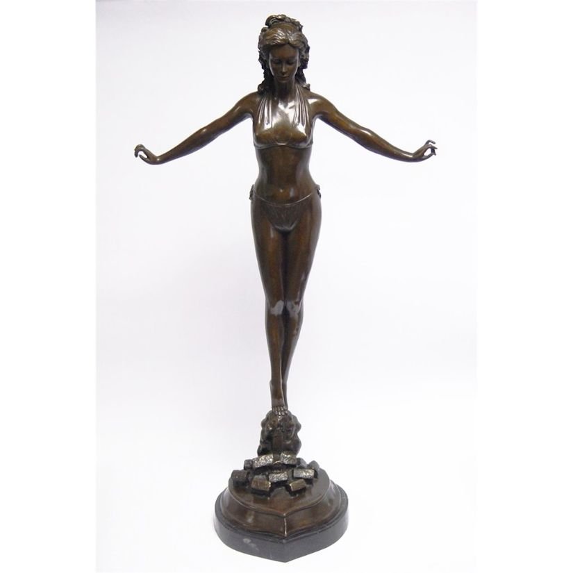 Femeie in bikini- statueta din bronz de bronz pe un soclu din marmura