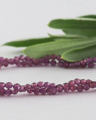 Garnet fatetat 2-2.5mm, cod P22 (0.5sir)
