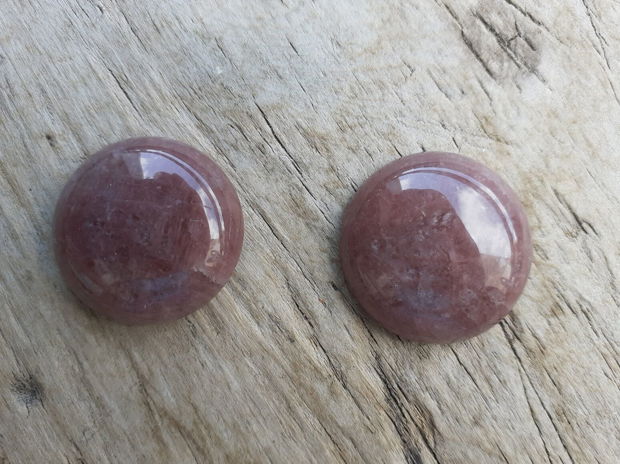 Cabochon cuart strawberry, 25 mm