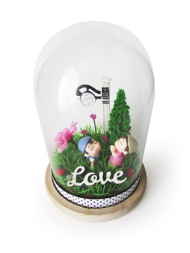 Cupola din sticla cu miniaturi indragostiti, Kandor Special Gifts, Handmade, 15X10 cm