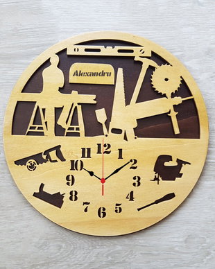 Ceas personalizat pentru tamplar