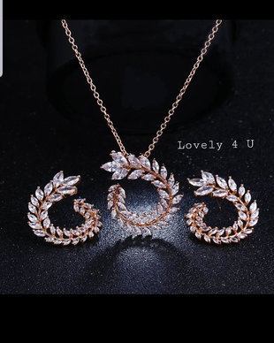 Set Rose Gold cu pietricele de Zirconiu si placat cu aur