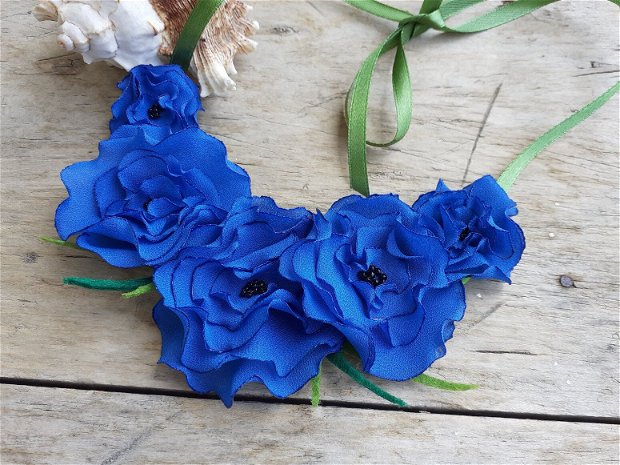 Colier statement Blue Roses