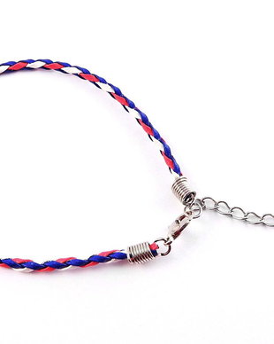 Snur din imitatie de piele pentru bratari, 20 cm, alb cu rosu si albastru