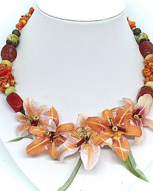 Colier floral crini portocalii