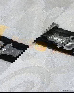 Cordon cu piese metalice