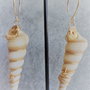 Cercei handmade din cochilie de melc de apa si sarma  - the golden snail