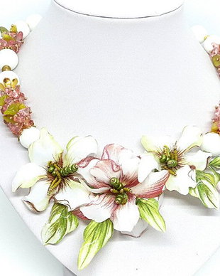 Colier magnolii cu cherry cuart,jad olive si compozit
