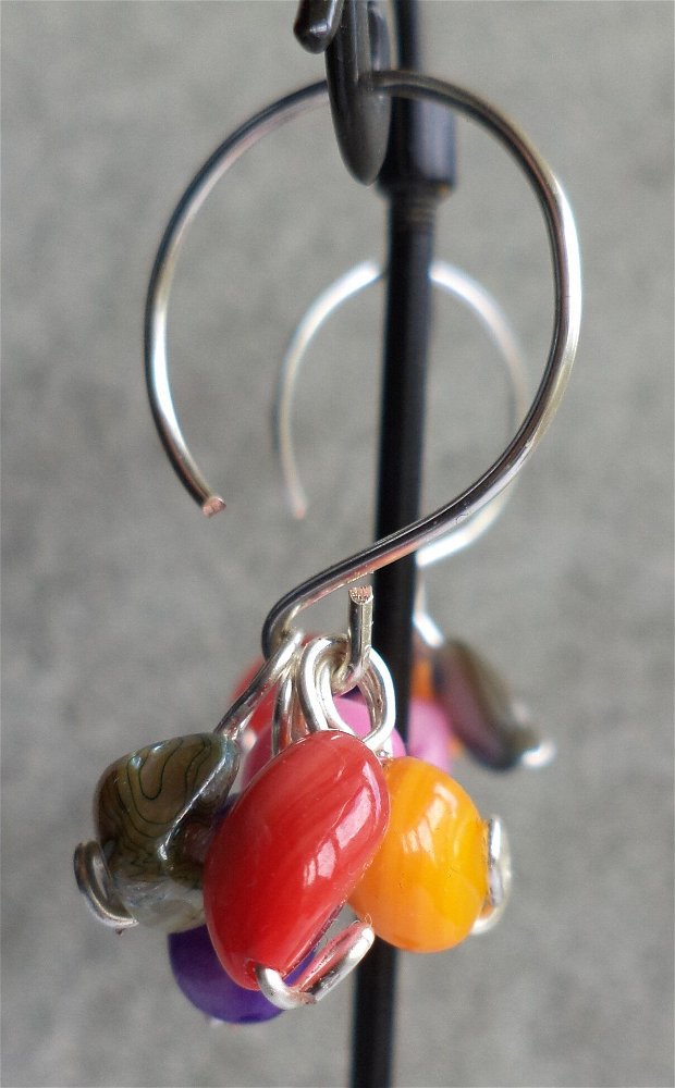 Cercei handmade din sarma gilt si sidef colorat - candy