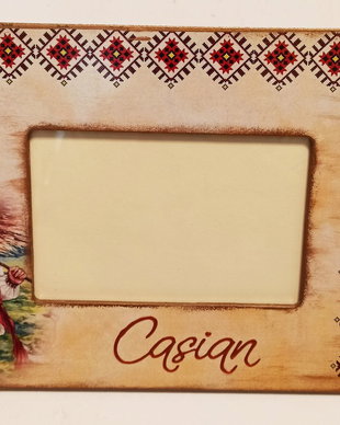 Rama foto personalizata cu tema traditionala