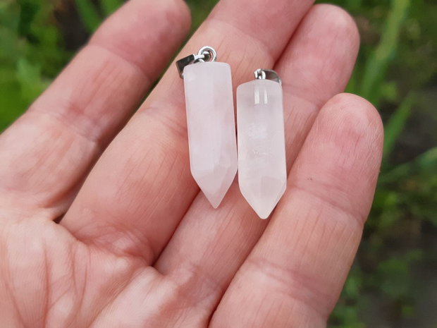 Set rose quartz