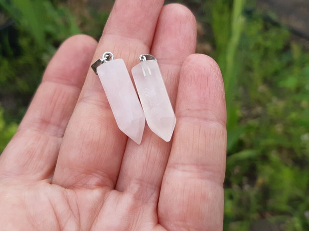 Set rose quartz