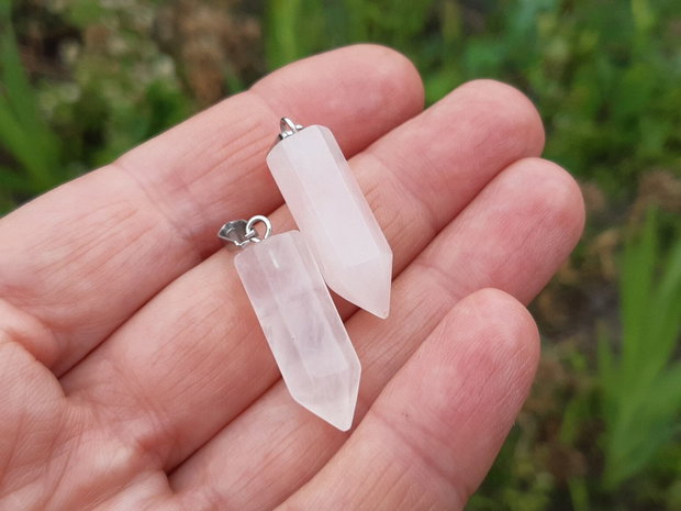 Set rose quartz
