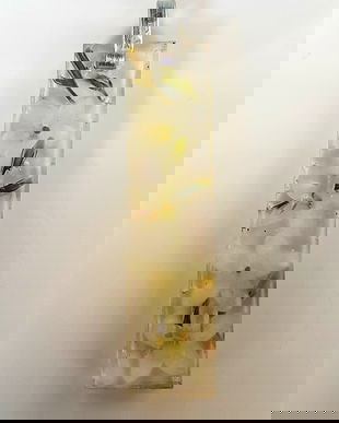 pandantiv unicat, dreptunghiular, din rasina UV transparenta, cu flori de camp naturale