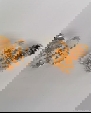 Cercei pin, în forma de cruce de Alhambra, din rășină UV transparenta, cu microperle aurii