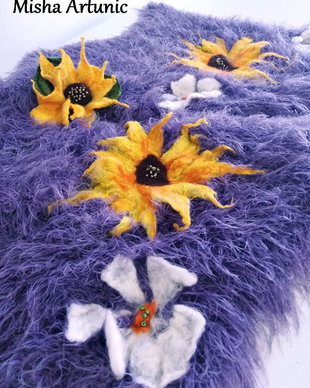 Sal crosetat cu flori impaslite - printre tufe de lavanda