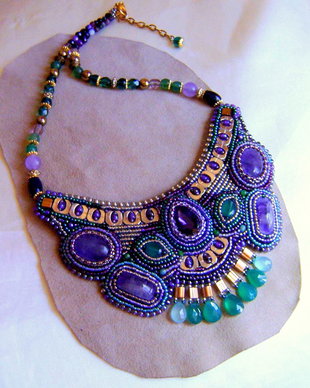 Colier statement de exceptie,  Bronzy green onix and amethyst , antichitati recreate