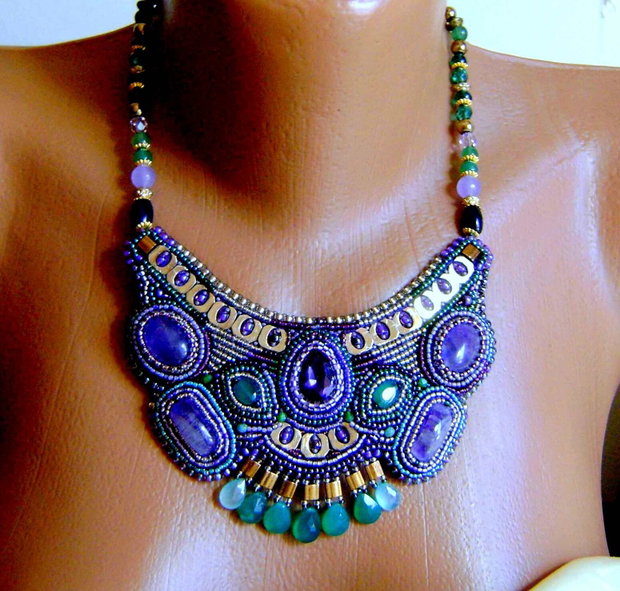 Colier statement de exceptie, Bronzy green onix and amethyst , antichitati recreate