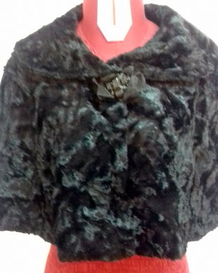 BOLEROU-CAPA DIN BLANITA NEAGRA