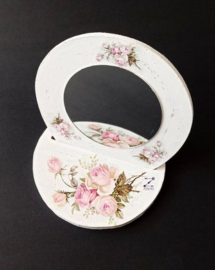 Oglinda mireasa, perie si oglinda mireasa, oglinda vintage, set nunta, set gatitul miresei, set vintage mireasa, oglinda trandafiri vintage, oglinda flori mireasa