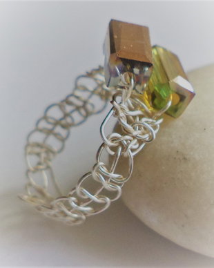 Inel handmade din sarma de cupru placata cu argint si cristale tip swarovski