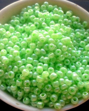 Margele nisip vernil spring 3 mm 30 g.
