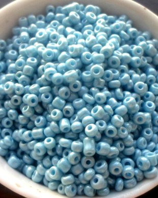 Margele nisip blue deschis lucios 3 mm 30 g.