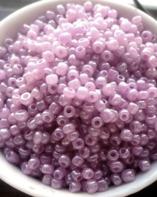 Margele nisip orhidee inchis lucios 3 mm 30 g.