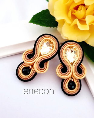 Cercei pe lob soutache auriu cu negru