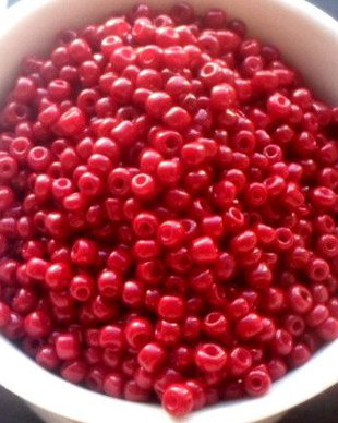 Margele nisip rosu visiniu 3 mm 50 g.