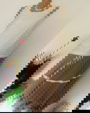 Set bluza dantela căptușită și fusta batist brodata cu pietricele